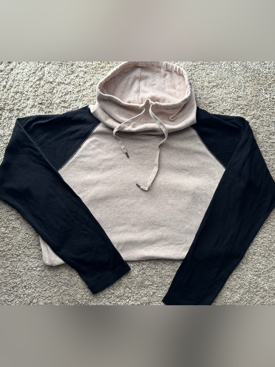 American Living Sweaters - American Living Cowl Neck Colorblock Long Sleeve Top Beige Black Size Large